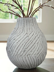 shelvie-vase-2