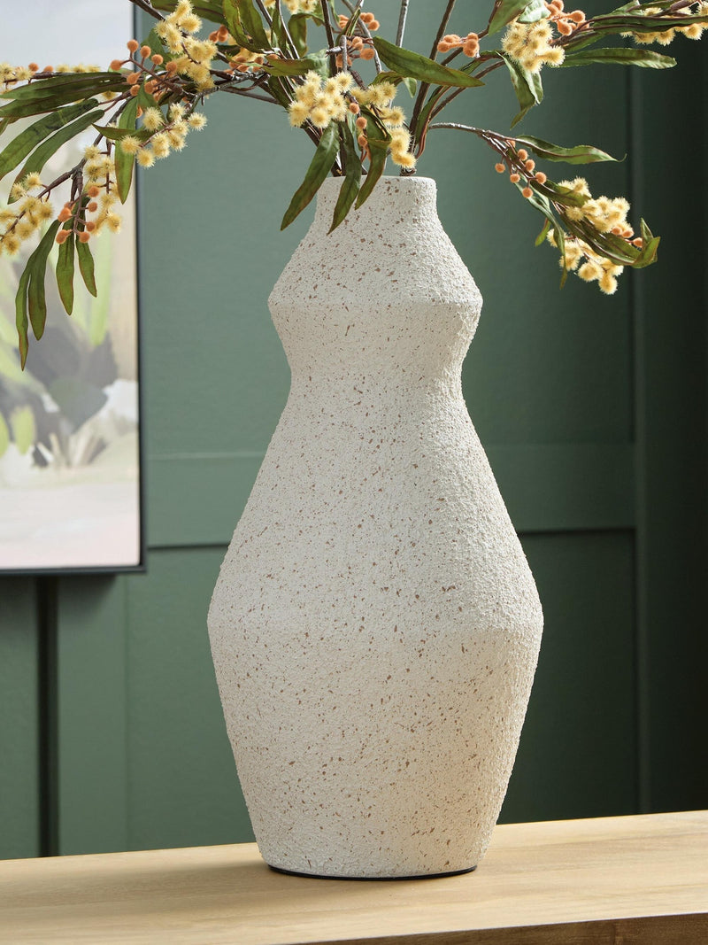 dawthorne-vase-2