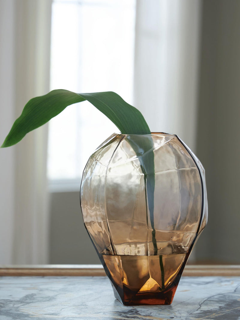 ewart-vase-2