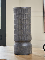 beninworth-vase-2