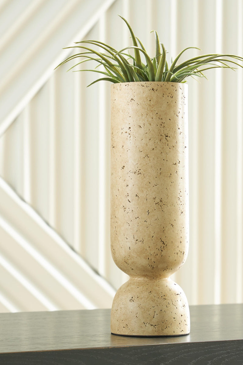 bryons-vase-2