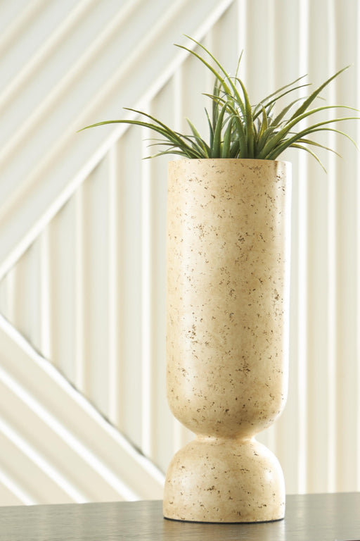 bryons-vase-2
