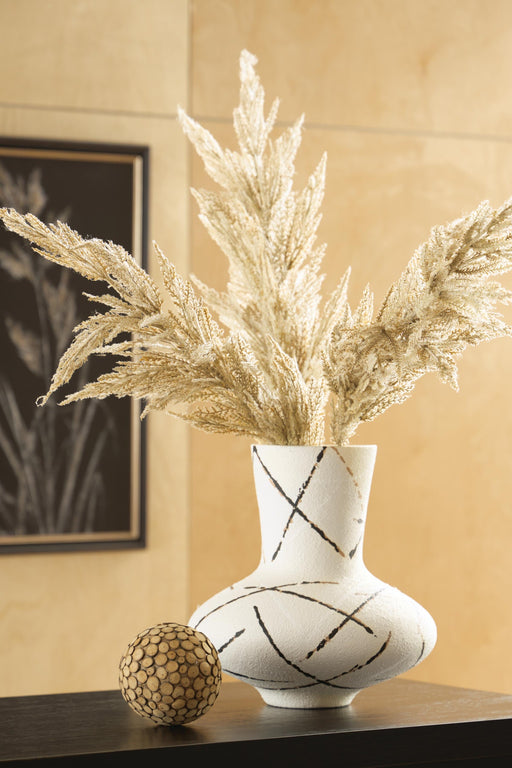 brockford-vase-2