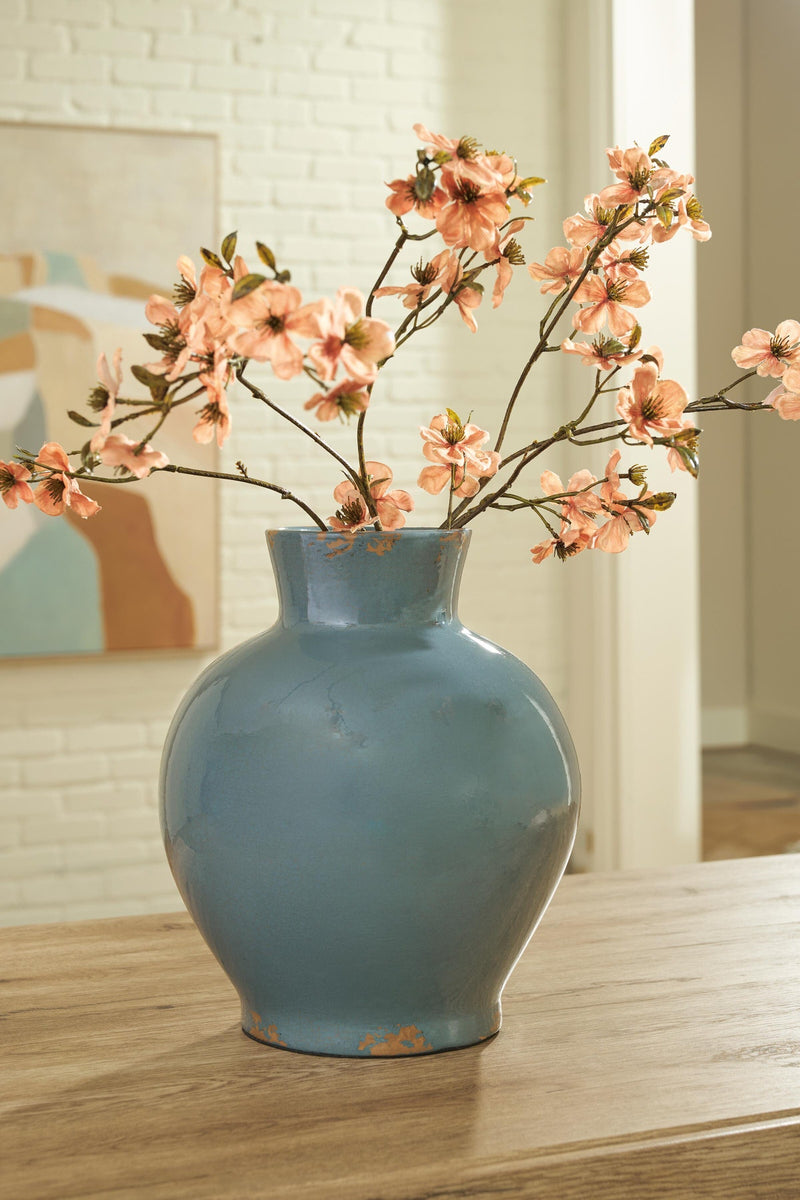 giliburgh-vase-2
