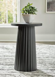 ceilby-accent-table-2