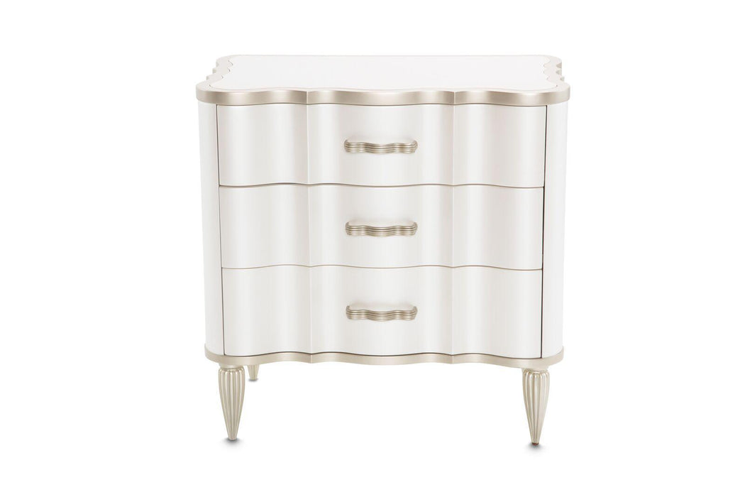 London Place Nightstand in Creamy Pearl