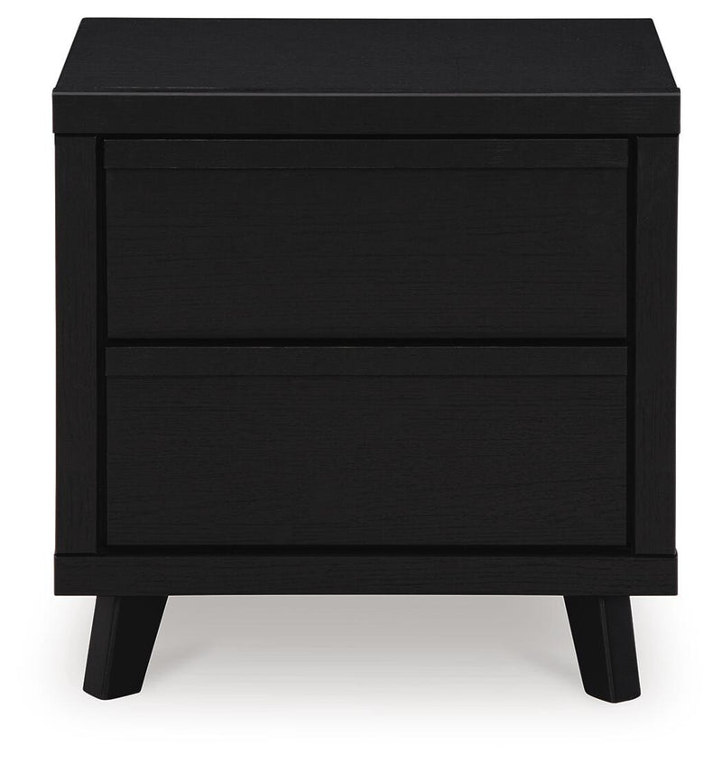 danziar-queen-panel-bed-chest-and-nightstand-6