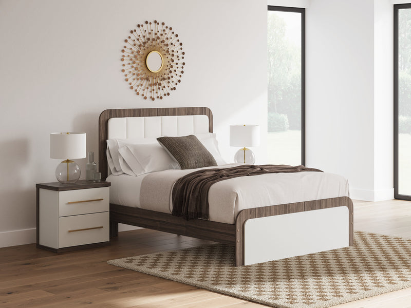 Kendanport Upholstered Bed - Furniture City (CA)l