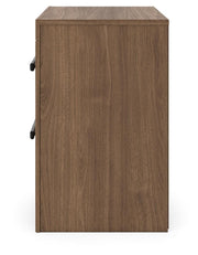 broachmyn-queen-panel-bed-dresser-mirror-and-nightstand-20