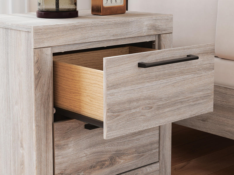 broachmyn-queen-panel-bed-dresser-mirror-and-nightstand-23