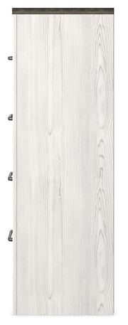 gerridan-king-panel-bed-chest-and-nightstand-7