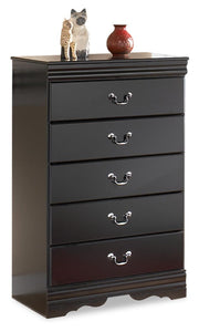 huey-vineyard-full-sleigh-bed-chest-and-2-nightstands-4