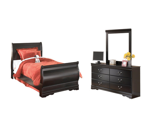huey-vineyard-twin-sleigh-bed-with-mirroed-dresser-and-nightstand-1
