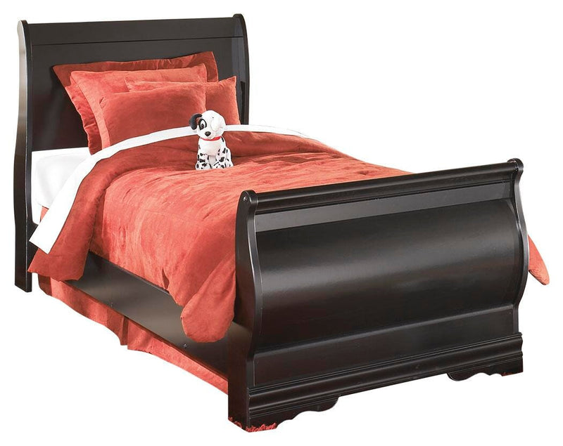 huey-vineyard-full-sleigh-bed-with-dresser-and-mirror-3