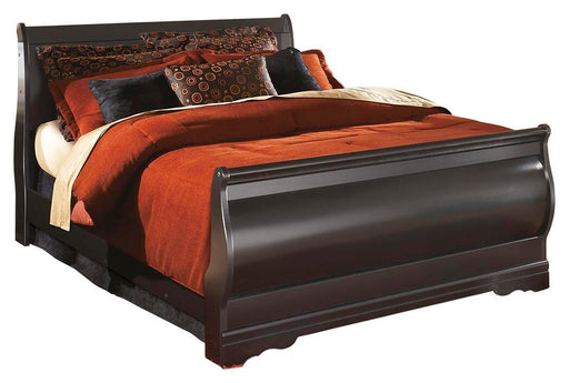 huey-vineyard-full-sleigh-bed-dresser-mirror-and-nightstand-2