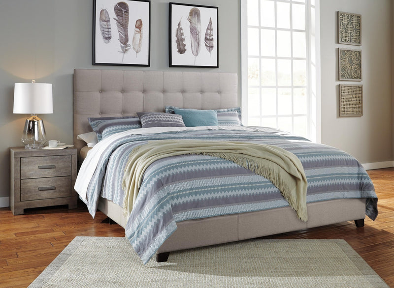 dolante-queen-upholstered-bed-5