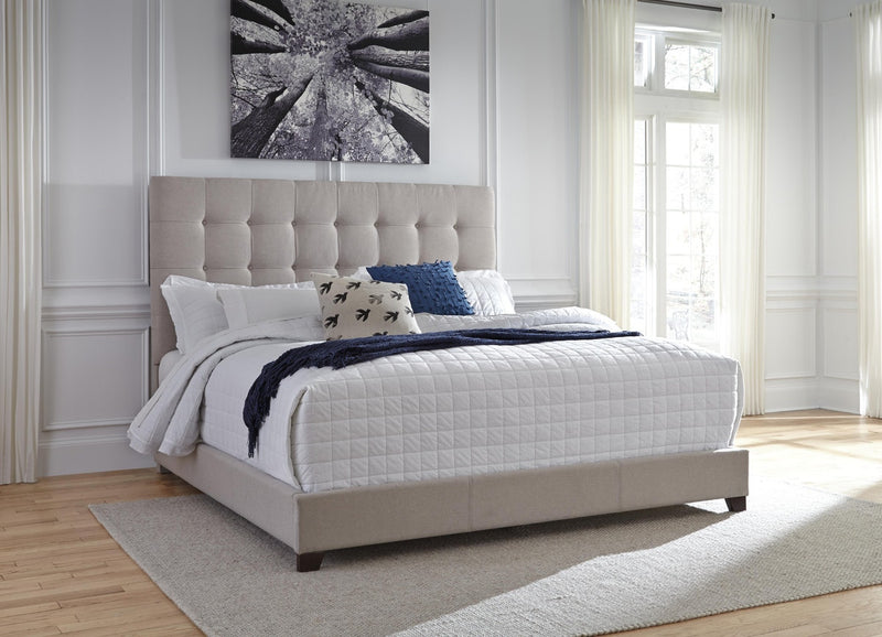 dolante-king-upholstered-bed-3
