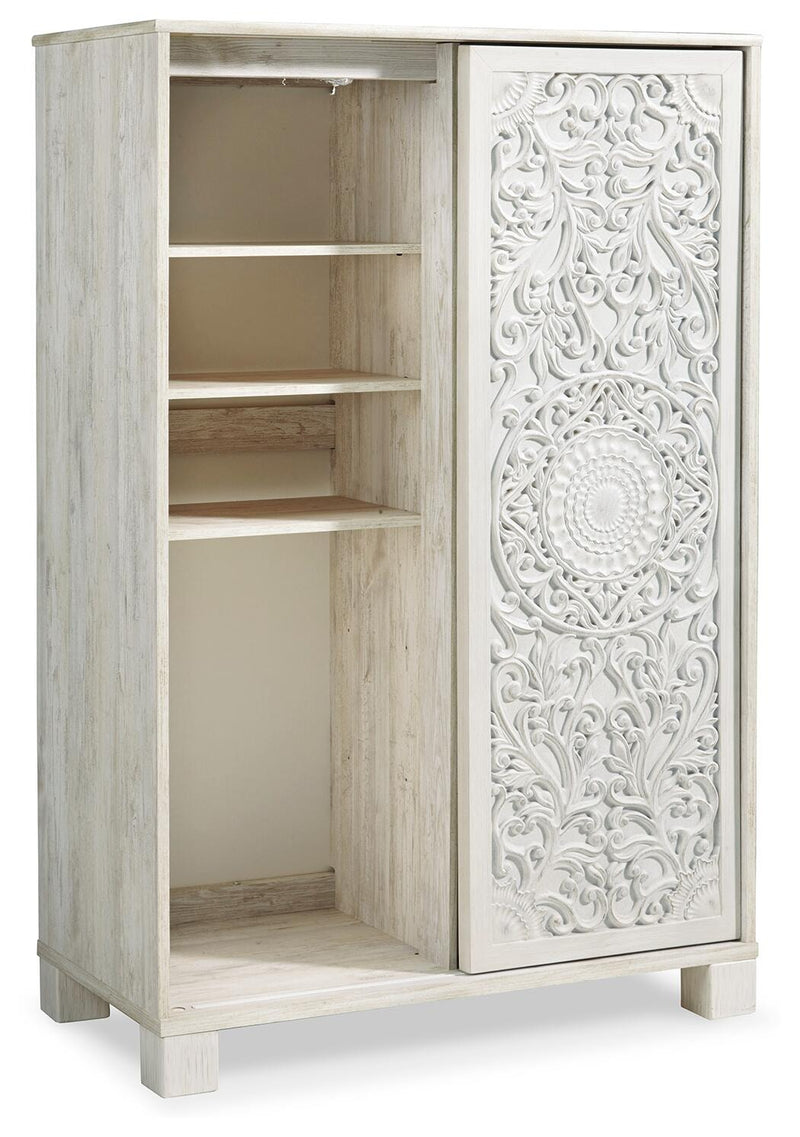 paxberry-queen-panel-bed-and-chest-8