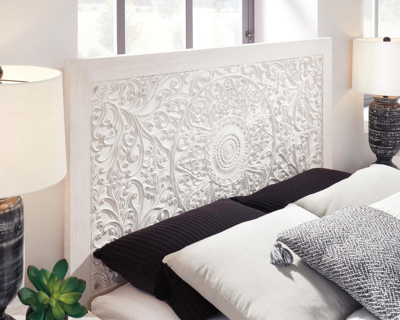 paxberry-queen-panel-bed-chest-and-nightstand-25