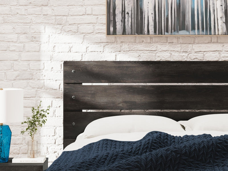 hollivern-queen-panel-bed-dresser-and-mirror-19