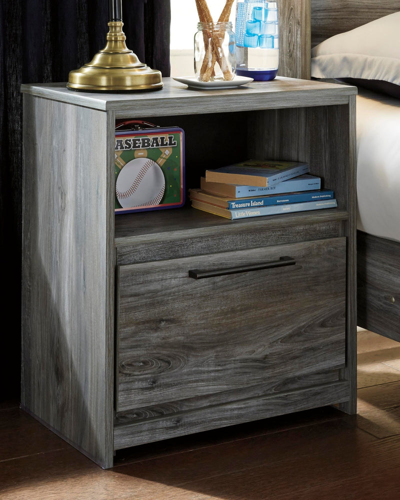 baystorm-king-panel-bed-dresser-mirror-and-nightstand-18