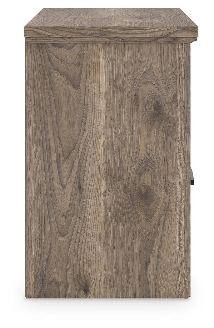 rusticott-king-poster-bed-dresser-and-nightstand-22