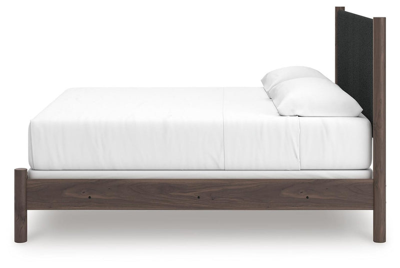 pamytta-king-upholstered-panel-bed-7
