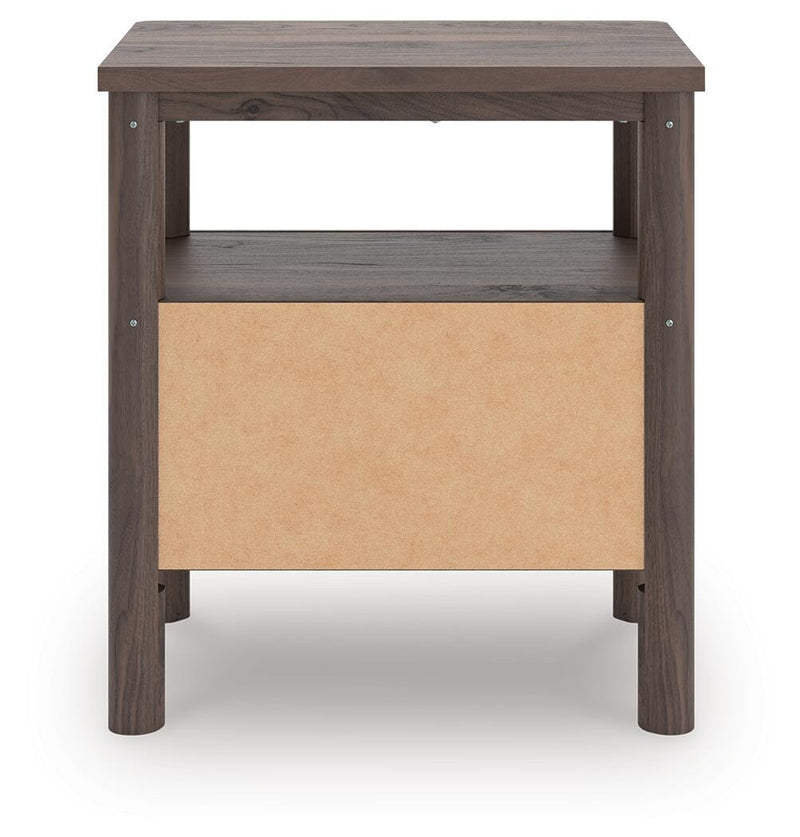 pamytta-queen-panel-bed-dresser-mirror-and-nightstand-19