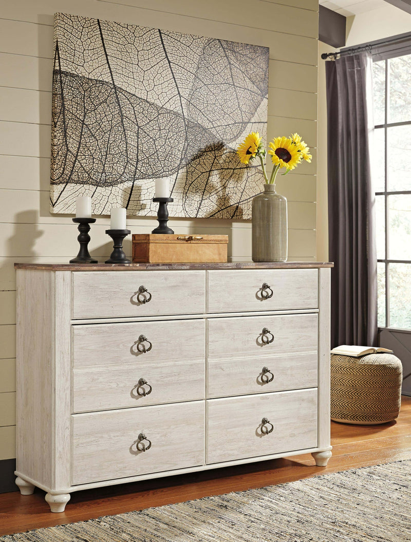 willowton-queen-sleigh-bed-dresser-and-chest-10