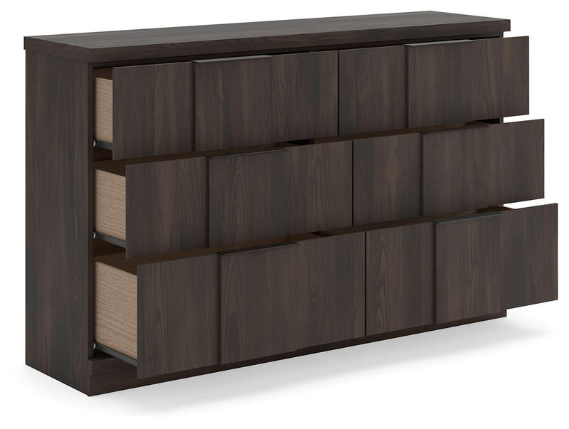 shaehartin-king-panel-bed-dresser-mirror-and-nightstand-4