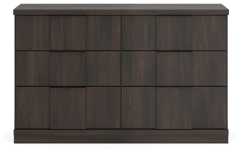 shaehartin-king-panel-bed-dresser-mirror-and-nightstand-5