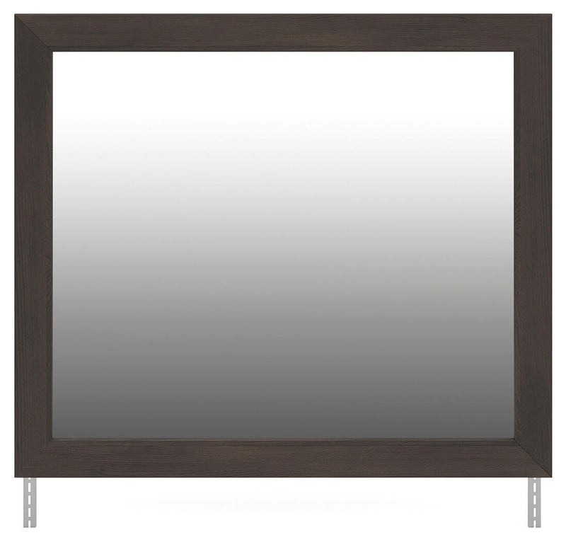 shaehartin-king-panel-bed-dresser-mirror-and-nightstand-12