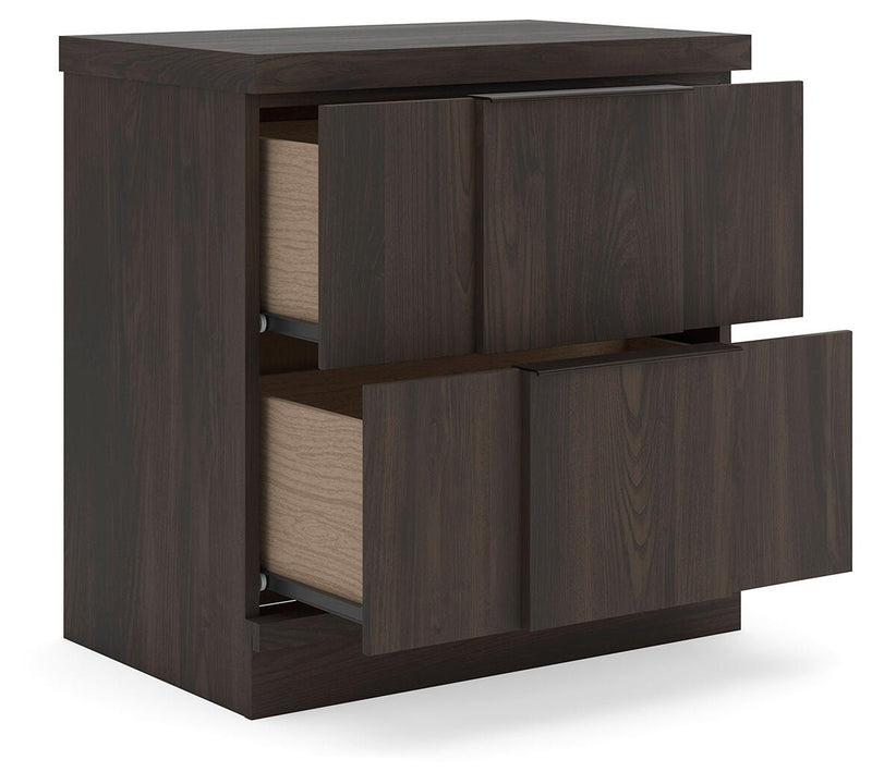 shaehartin-king-panel-bed-dresser-mirror-and-nightstand-19