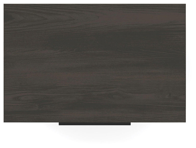 shaehartin-king-panel-bed-dresser-mirror-and-nightstand-24