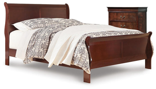 alisdair-queen-sleigh-bed-and-chest-1