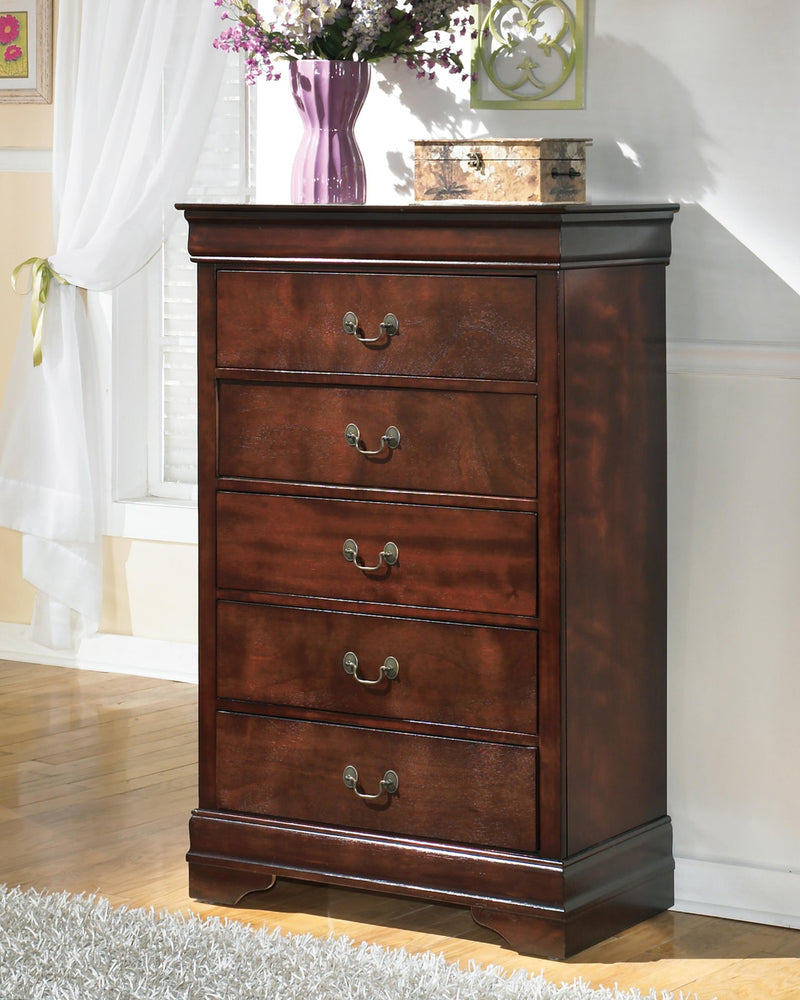 alisdair-queen-sleigh-bed-dresser-chest-and-nightstand-13