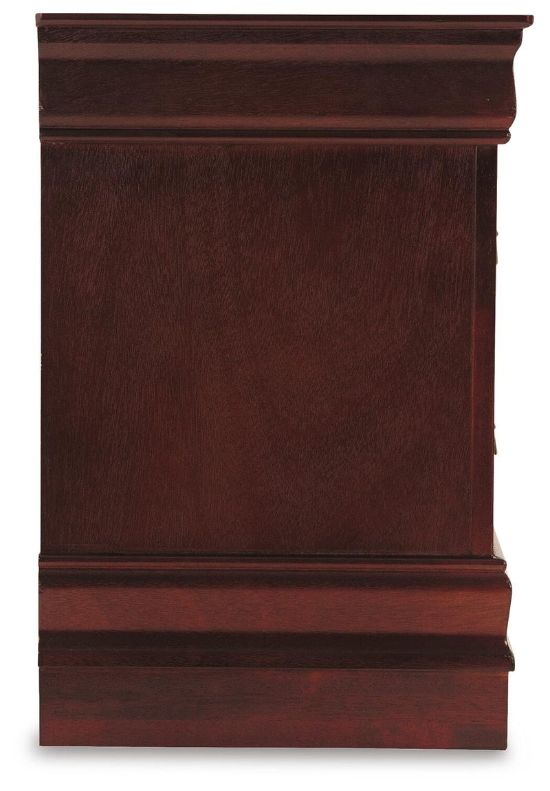 alisdair-queen-sleigh-bed-dresser-chest-and-nightstand-11