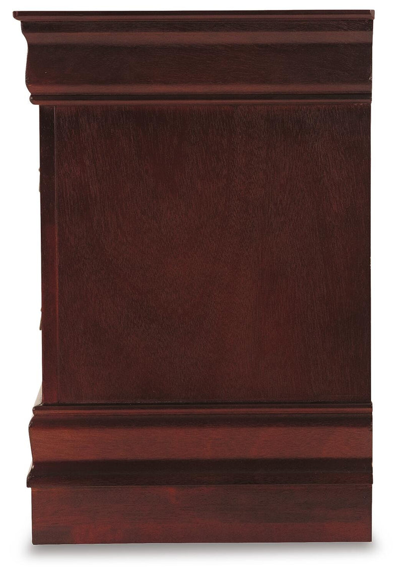 alisdair-queen-sleigh-bed-dresser-chest-and-nightstand-12