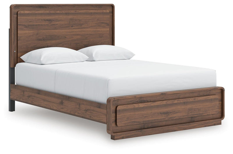 fortlorn-queen-panel-bed-and-dresser-9