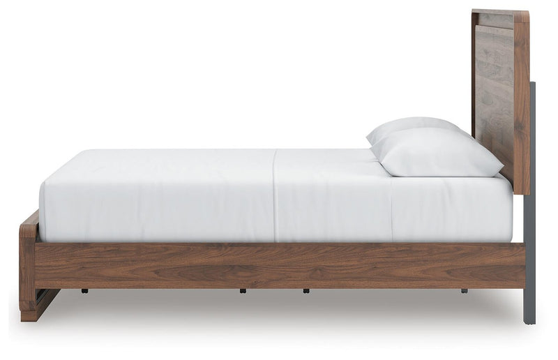 fortlorn-queen-panel-bed-and-dresser-13
