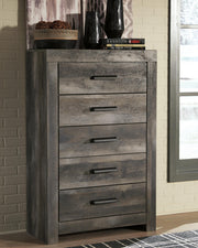 wynnlow-full-crossbuck-panel-bed-and-2-chests-10