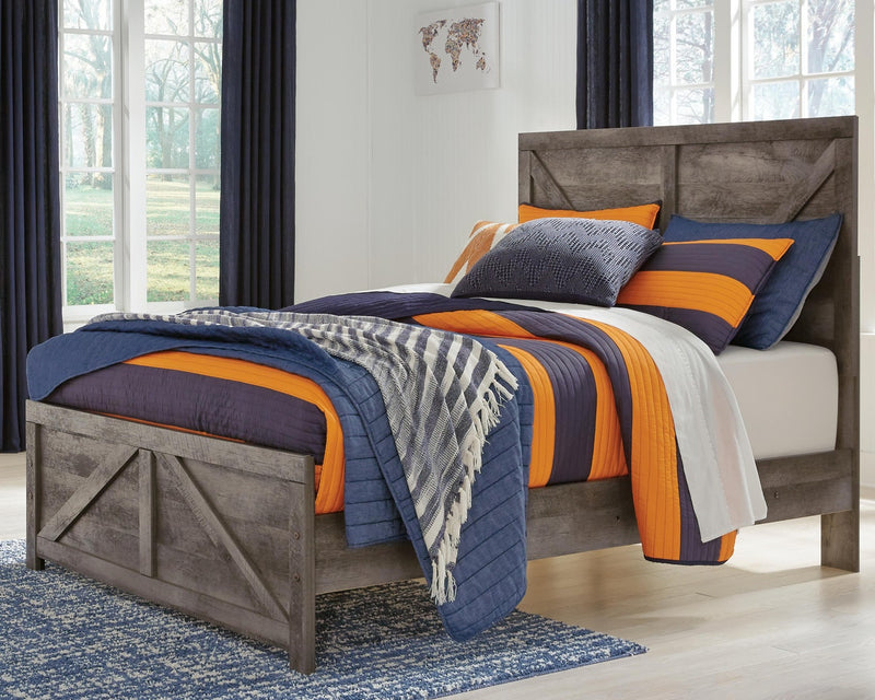 wynnlow-full-crossbuck-panel-bed-and-2-chests-11
