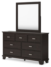 covetown-queen-panel-bed-dresser-mirror-chest-and-nightstand-7