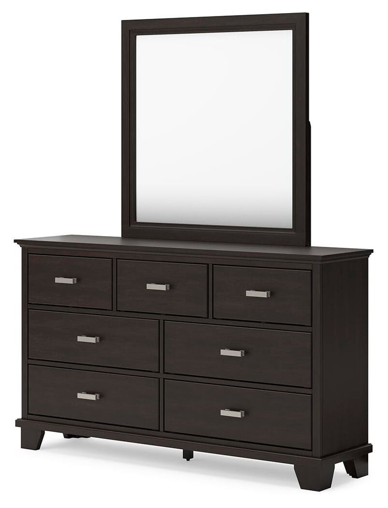covetown-queen-panel-bed-dresser-mirror-chest-and-nightstand-7