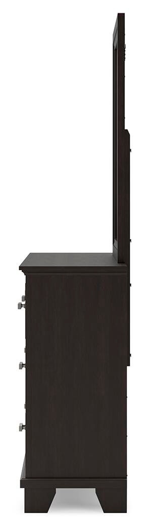 covetown-queen-panel-bed-dresser-mirror-chest-and-nightstand-8