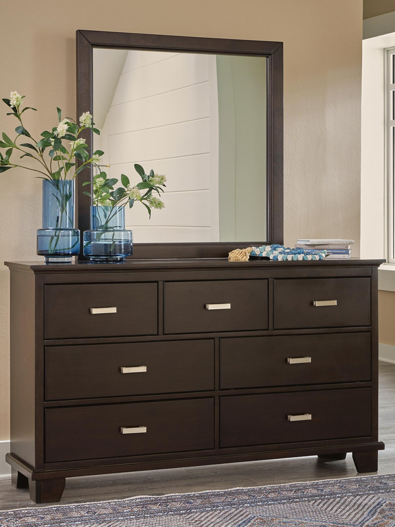 covetown-queen-panel-bed-dresser-and-mirror-9