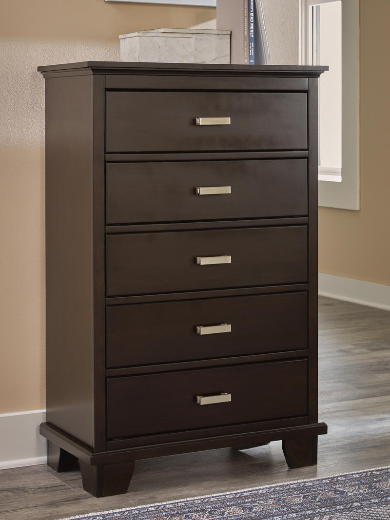 covetown-queen-panel-bed-dresser-mirror-chest-and-nightstand-22