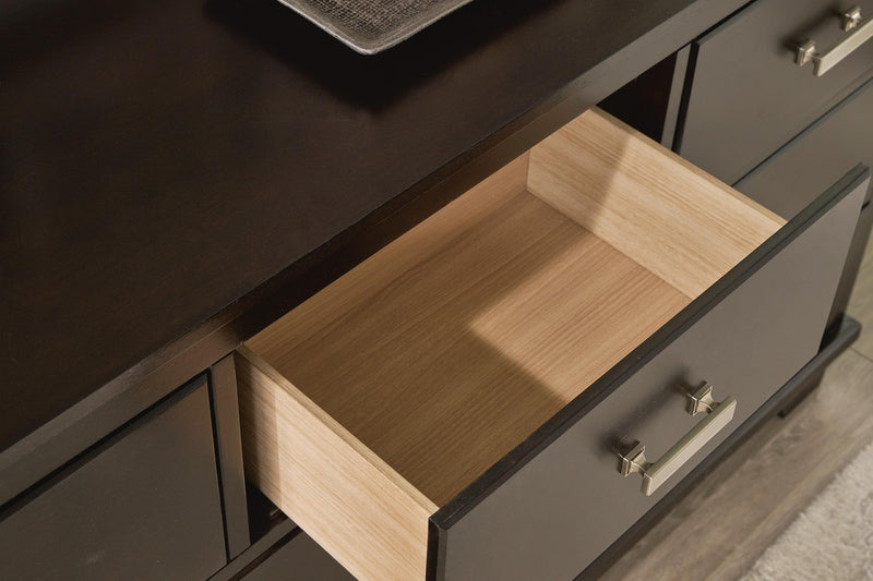 covetown-queen-panel-bed-dresser-mirror-and-chest-5