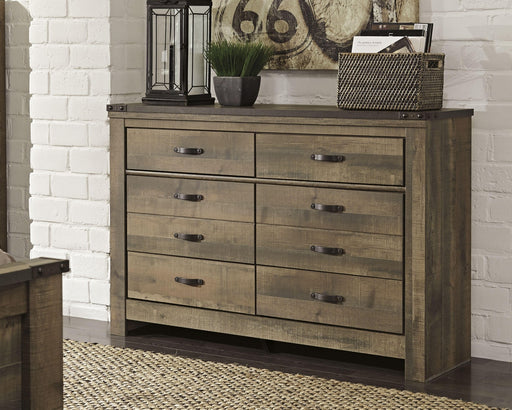 trinell-queen-poster-bed-dresser-mirror-chest-and-2-nightstands-2