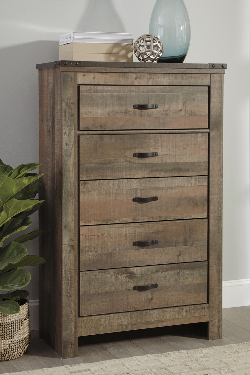 trinell-queen-panel-bed-chest-and-2-nightstands-16